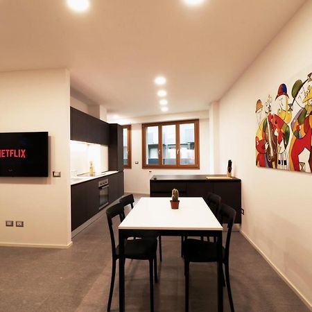 Hosting Studio - 2 Sondrio Exterior photo